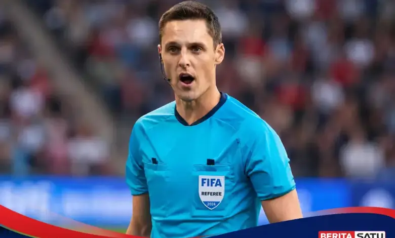 Wasit VAR Piala Dunia Ini Ternyata Sedang Menyelesaikan Filsafat di Chicago