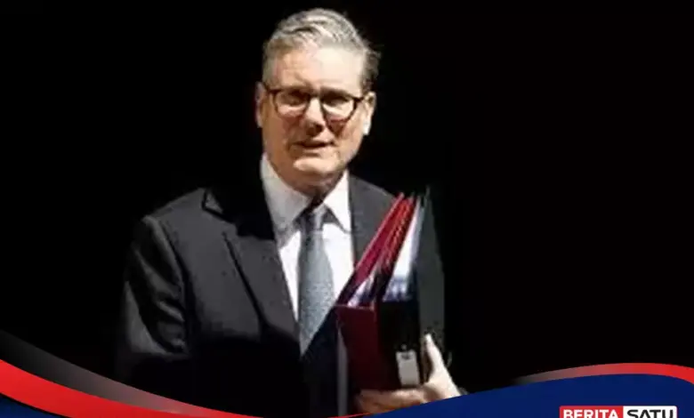 Starmer Mundur, Inggris Masuki Perebutan Takhta Baru di Tengah Tekanan Partai