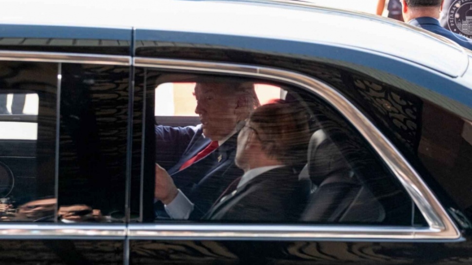 Trump Disebut Siap Ambil Paksa Selat Hormuz, Diplomasi Iran Makin Tertekan