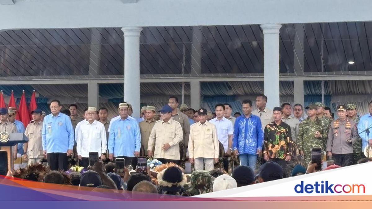 Prabowo Sapa Panglima TNI dan Kapolri, Kelakar Soal Nama yang Sulit Diganti