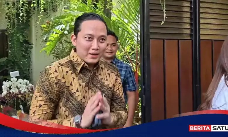 Sespri Prabowo Temui Jokowi di Solo, Undangan Nikah dan Silaturahmi Terungkap