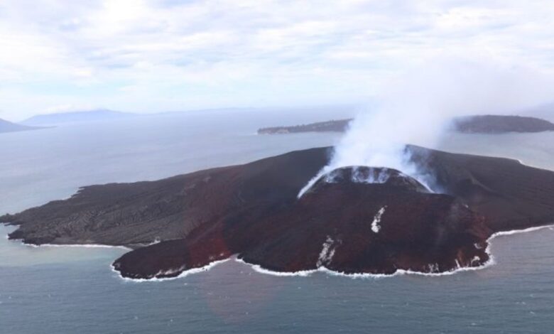 Anak Krakatau Kian Aktif, Nelayan dan Wisatawan Diminta Tak Mendekat