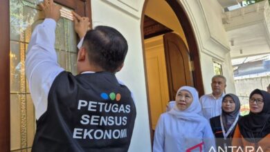 Khofifah Minta Warga Jatim Jangan Tutup Pintu untuk Sensus Ekonomi 2026