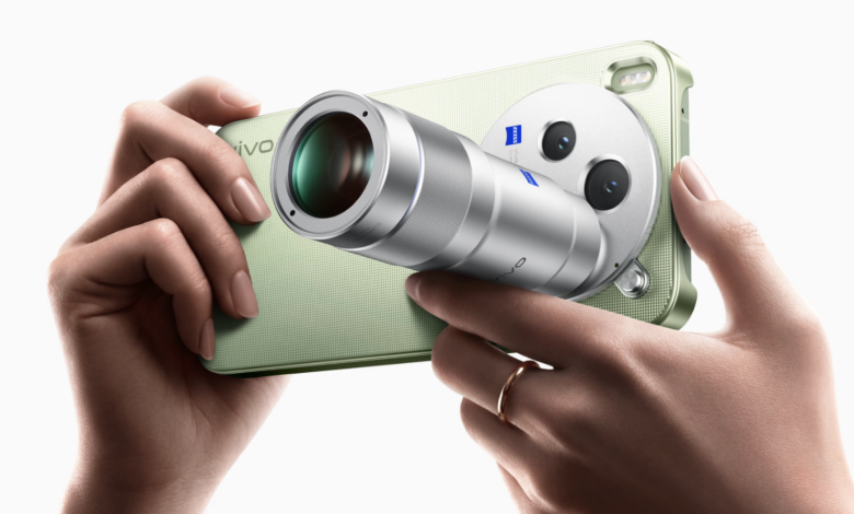 Vivo X500 Pro Bawa Sensor LOFIC dan Periskop 85mm, Flagship Ringkas yang Serius di Kamera