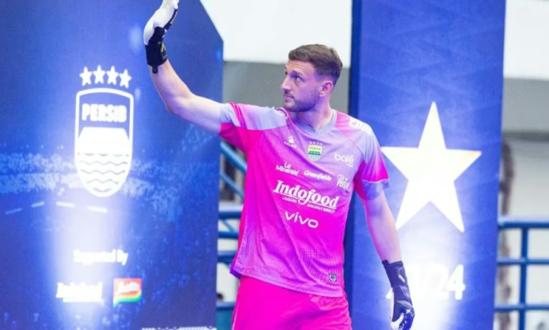 Persib Lepas Adam Przybek, Sinyal Perombakan Besar Jelang Musim Baru