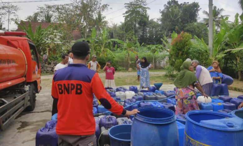 Kemarau Mulai Menggigit di Jateng, 654 Ribu Liter Air Bersih Sudah Tersalurkan