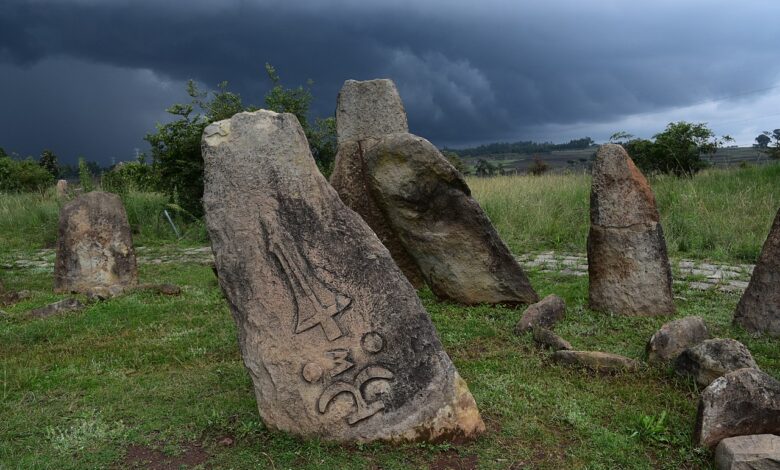 36 Pilar Batu Tiya yang Sunyi, Situs Makam Kuno Ini Masih Menyimpan Misteri