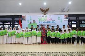 Pegadaian Pondok Aren Salurkan Santunan, Bantuan Ini Dibuat Tepat Sasaran