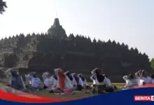 Yoga di Borobudur, Saat Sejarah dan Alam Menjadi Satu Ruang Hening