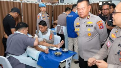 Ribuan Warga Balikpapan Dapat Layanan Gratis, Bakti Kesehatan Polda Kaltim Lewati Target