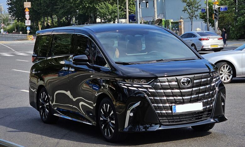 Alphard Disita Kejagung dari Tersangka MBG, Pajaknya Tembus Rp13,4 Juta