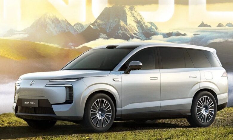 Denza N8L Langsung Menantang SUV Premium, Isi 5 Menit Bisa Tempuh 1.550 Km
