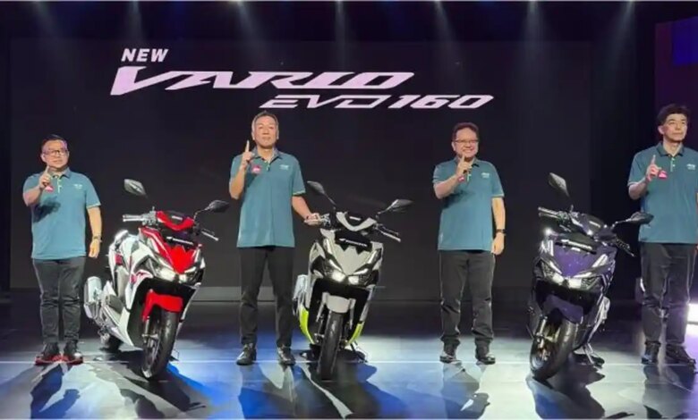 Bagasi Vario Evo 160 Ternyata Tetap Muat Helm Half Face, Dek Rata Jadi Penyelamat