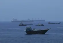 Serangan di Selat Hormuz Langsung Uji Kesepakatan Baru AS-Iran