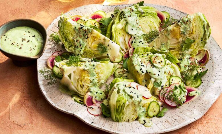 5 Salad Dunia Ini Ternyata Jauh dari Bayangan, Ada yang Pakai Roti Sisa