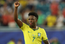 Vinicius Menggila di Atlanta, Brasil Kunci Takhta Juara Grup C