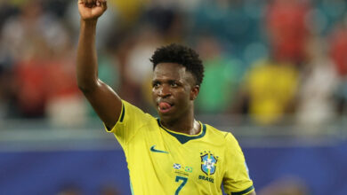Vinicius Menggila di Atlanta, Brasil Kunci Takhta Juara Grup C