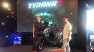 Tyranno Bukan Motor Listrik Biasa, CarPlay Nirkabelnya Bikin Terasa Lebih Proper