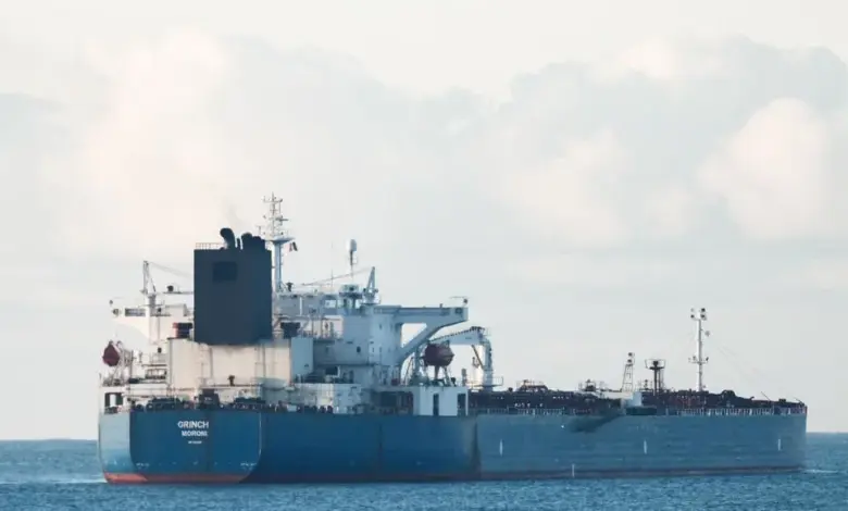 Armada Bayangan Tak Lagi Sekadar Soal Minyak, Kabel Bawah Laut Kini Jadi Sasaran Utama