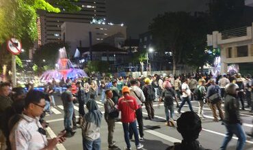 Grahadi Rusak Usai Demo #IndonesiaSekarat, Pemprov Jatim Sebut Ini Kerugian untuk Warga