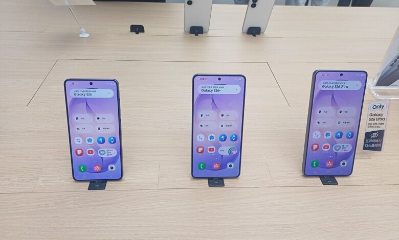10 HP Samsung Super AMOLED Ini Bikin Layar Premium Makin Terjangkau