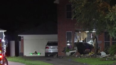 Tesla Disorot Regulator AS Usai Model 3 Tabrak Rumah, Satu Lansia Tewas
