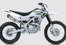 KLX230R S 2027 Dibuat Lebih Ramah, Jok Lebih Rendah Tapi Tetap Siap Off-Road