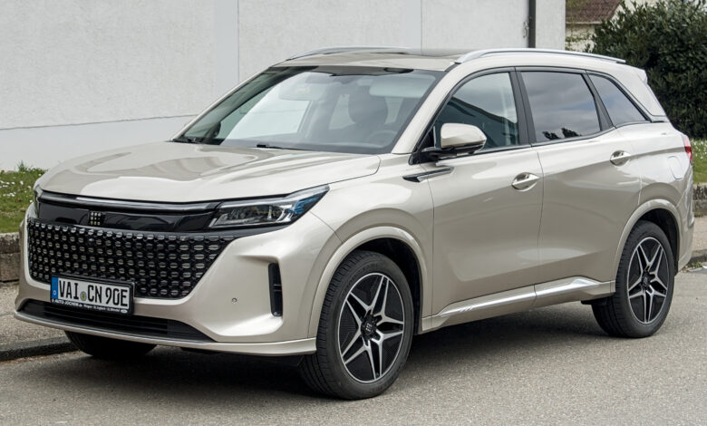 DFSK Pilih PHEV Dulu, Pasar EV Indonesia Belum Bikin Mereka Yakin