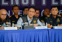 IHSG Tertekan, Rp400 Triliun Digelontorkan ke Bank Himbara dan MBG Dipangkas
