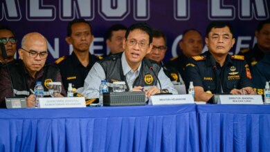 IHSG Tertekan, Rp400 Triliun Digelontorkan ke Bank Himbara dan MBG Dipangkas