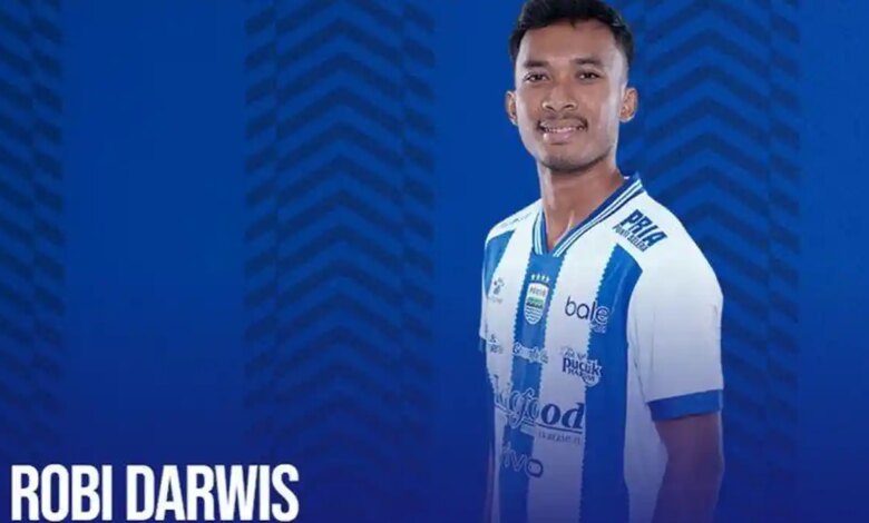 Robi Darwis Tinggalkan Persib, Isyarat Makin Kuat ke Arema FC