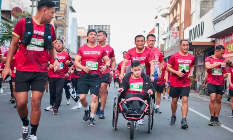 Ahmad Luthfi Dorong Kursi Roda Putranya di Soekarno Run, Pesan Inklusif yang Kuat