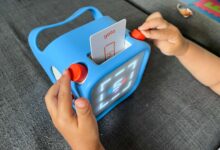 Atonemo NTS Radio Player Tanpa Layar, Kontrol Fisiknya Justru Bikin Betah Diputar