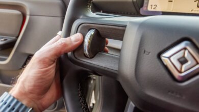 Rivian R2 Lebih Kecil, Tapi Scroll Wheel Haptic-Nya Justru Paling Menarik