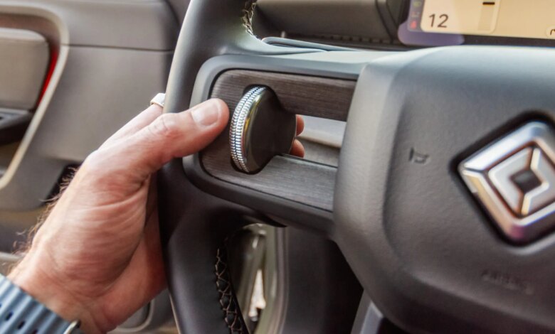 Rivian R2 Lebih Kecil, Tapi Scroll Wheel Haptic-Nya Justru Paling Menarik