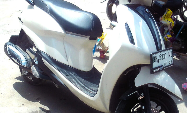 Scoopy atau Grand Filano, Pilihan Irit dan Lincah atau Fitur Premium?