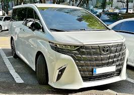 Toyota Alphard, MPV Premium yang Menang di Kabin Luas dan Tenaga Meyakinkan